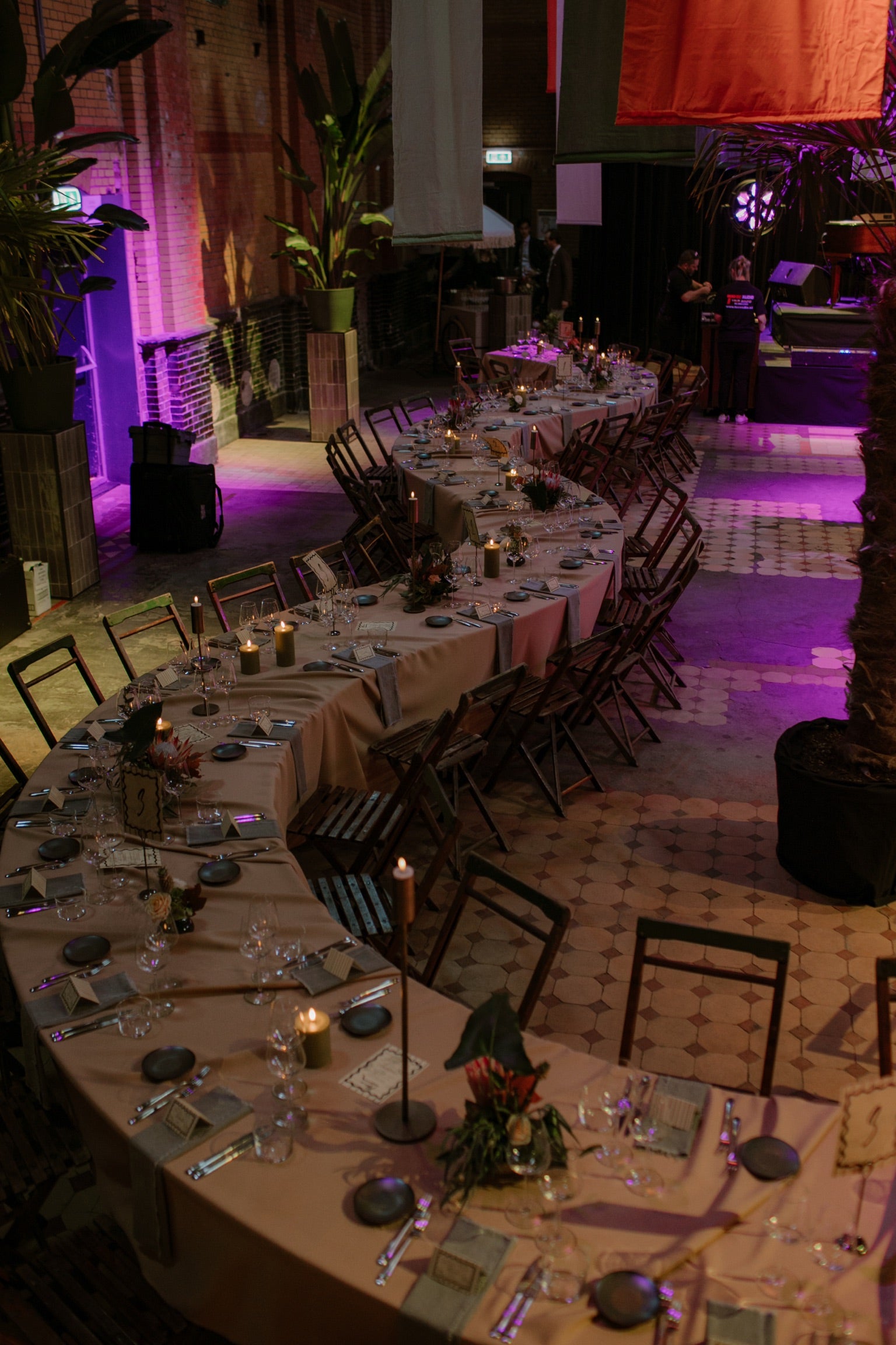 Eettafel 120 personen, Evenementen tafel, Ronde tafel op maat, maatwerk tafel, 