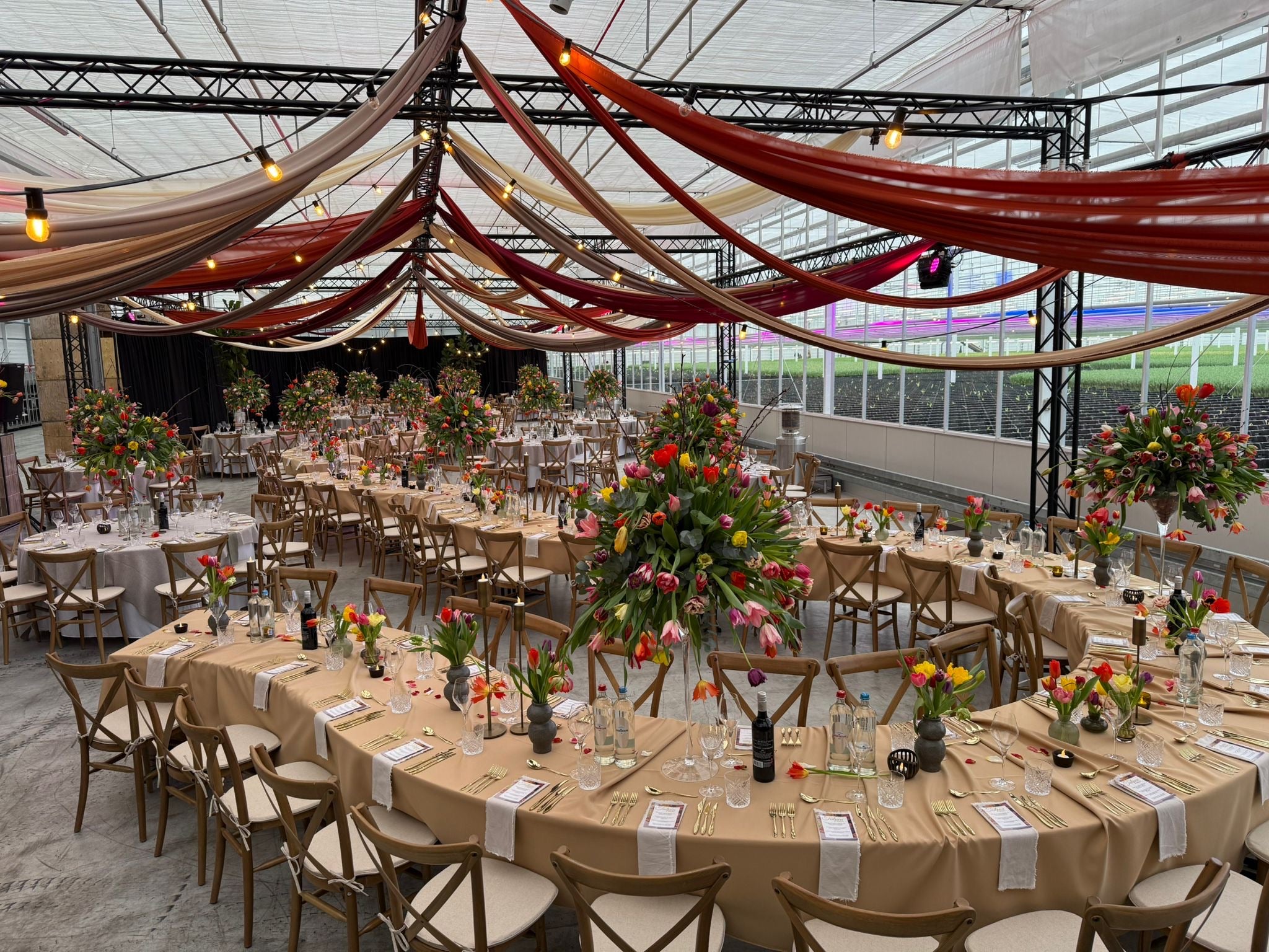 Eettafel 120 personen, Evenementen tafel, Ronde tafel op maat, maatwerk tafel, 